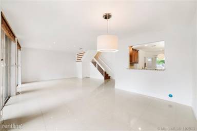 Main picture of Doral Cove