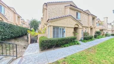 Main picture of 21166 Gladiolos Way
