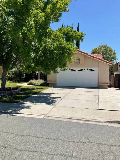 Main picture of 4841 Lefebvre Way