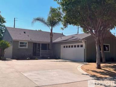 Main picture of 6945 Cedros Ave