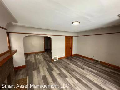 Main picture of 2945 N 58th St
