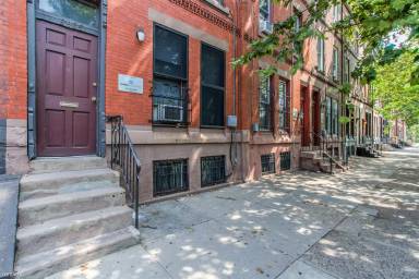 Main picture of 3935 Baltimore Ave