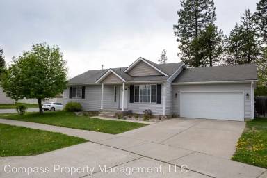 Main picture of 7421 N Winter View Dr