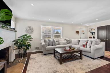 Main picture of 10 Harding St