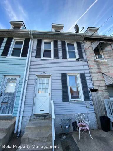 Main picture of 617 Cedar St