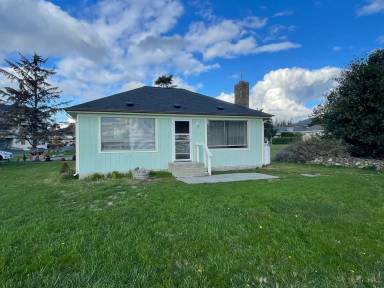 Main picture of 711 SE Bayshore Dr
