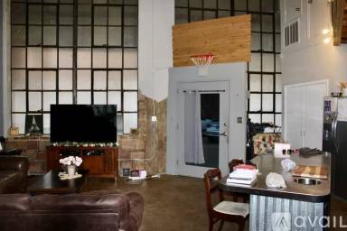 Main picture of 710 Crockett St
