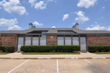 Main picture of 642 Bellaire Dr
