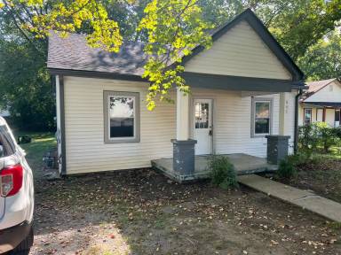 Main picture of 647 Blythe Ave