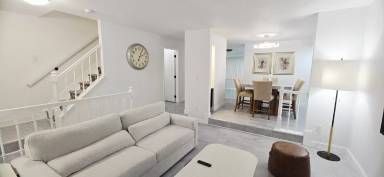 Main picture of 8 Highlands Ct