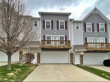 Main picture of Village at North Pointe