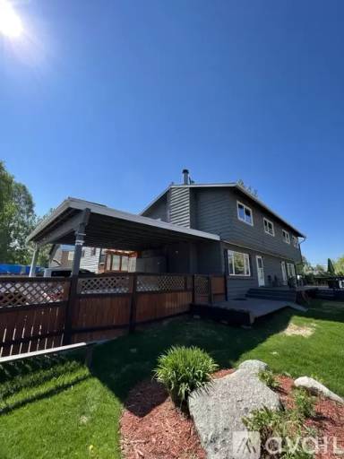 Main picture of 3628 Gardner St