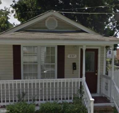 Main picture of 657 2nd Ave