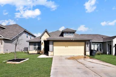 Main picture of 3401 Addison St