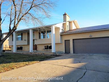 Main picture of 896 Aspen Way