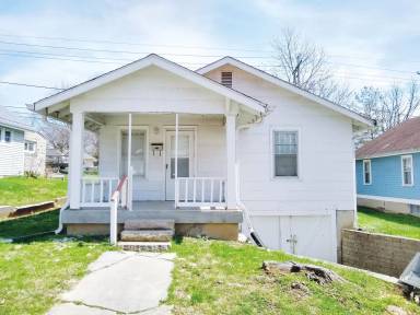 Main picture of 207 S Clark St