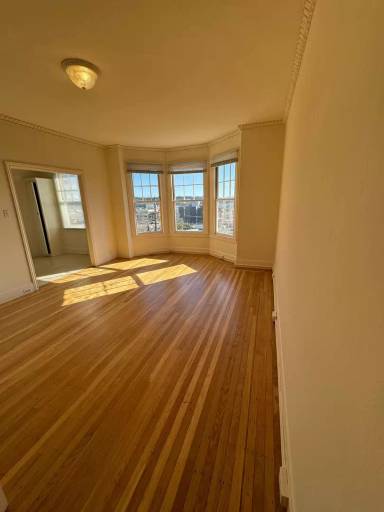 Main picture of 405 33rd Ave
