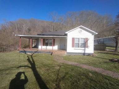 Main picture of 18 Jackson Ln