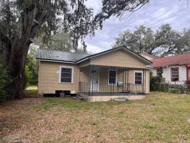 Main picture of 1101 N Burton St