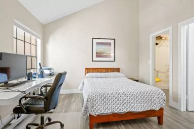 Main picture of 1070 Calle del Cerro