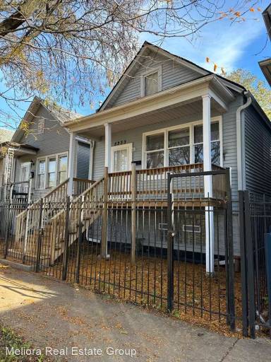 Main picture of 5233 S Aberdeen St
