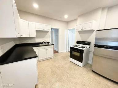Main picture of 276 E Cottage St