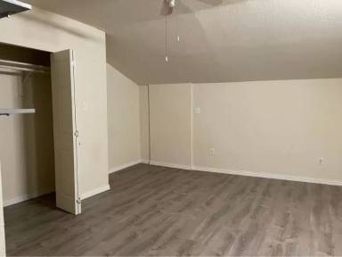 Main picture of 214 Willis Ave