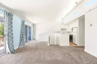 Main picture of 308 Estrella Ave