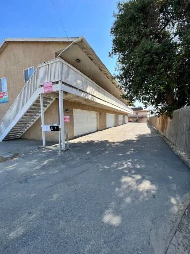 Main picture of 432 S Real Rd