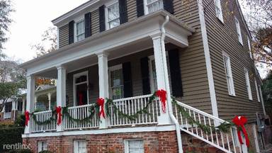 Main picture of 213 S 2nd St