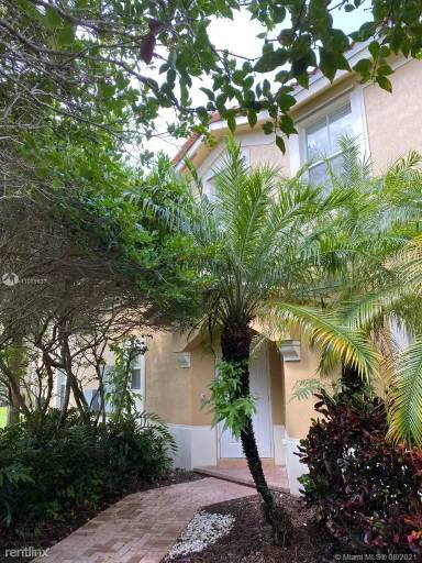 Main picture of 3044 SW 129th Ave