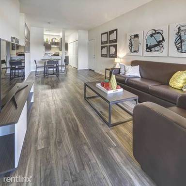 Main picture of Campus Edge on UTSA Boulevard