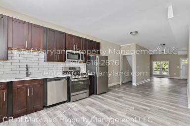 Main picture of 166 Collins Ave