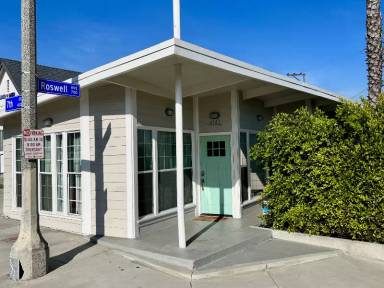 Main picture of 4141 E 7th St