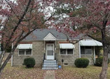 Main picture of 2035 Richmond Ave