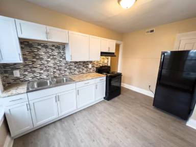 Main picture of 223 Carlisle Ave