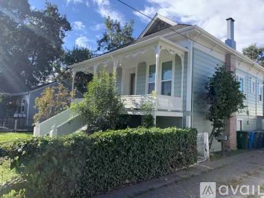 Main picture of 433 Olive St