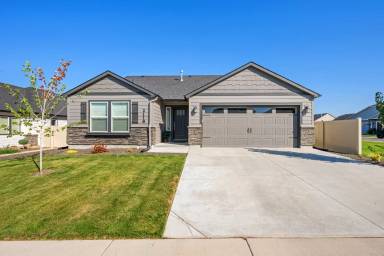 Main picture of 2118 E Pilsner St