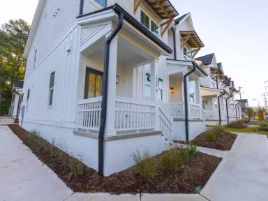 Main picture of 1104 Rand St