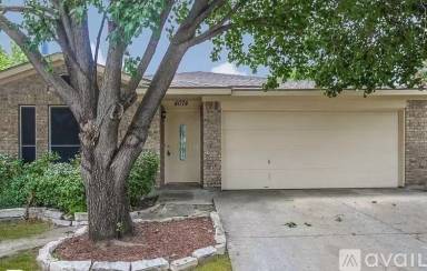 Main picture of 4074 Tulip Tree Dr