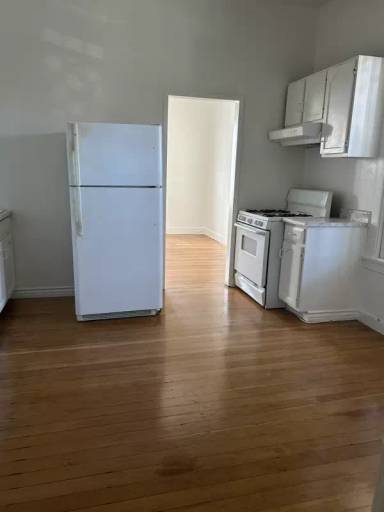 Main picture of 1114 Poinsettia Dr