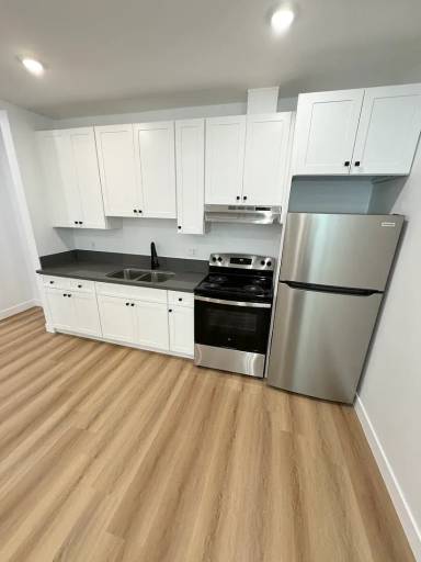 Main picture of 4389 W 141st St
