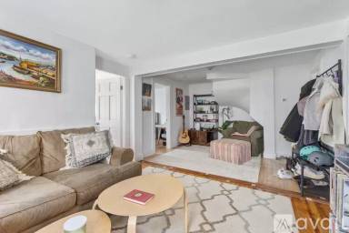 Main picture of 105 Summer St