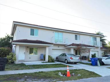 Main picture of 715 N 59th Ave