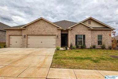 Main picture of 124 Oak Fletcher Dr