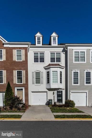 Main picture of 2442 Terra Cotta Cir