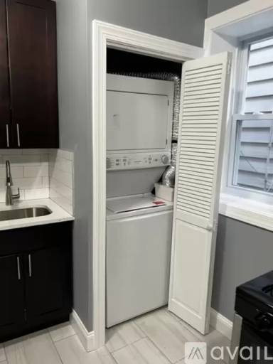 Main picture of 32 Corbin Ave