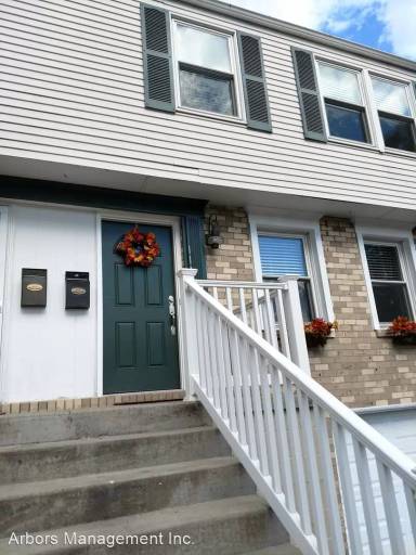 Main picture of 111 Hunting Creek Rd