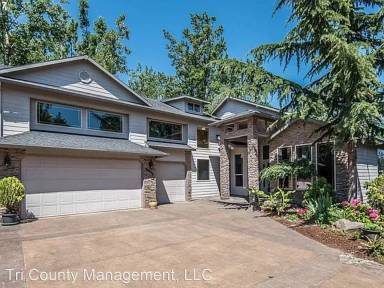 Main picture of 20375 NE Lakeside Dr