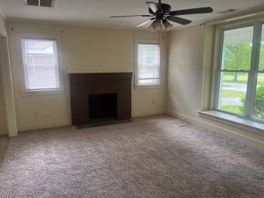 Main picture of 328 Williamsburg St NE